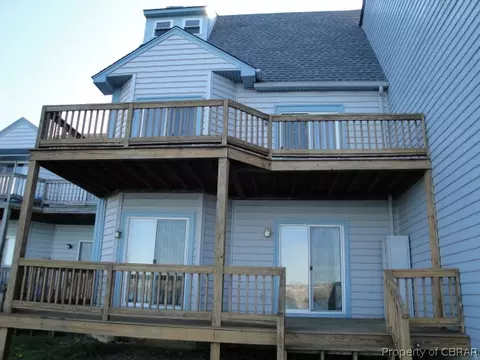 133 Reflection Ln, Hampton, VA 23666 photo 3