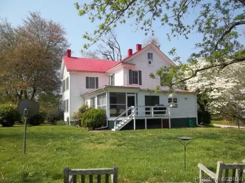 739 General Puller Hwy, Saluda, VA 23149 photo 2