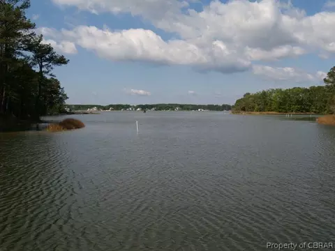 76 Loblolly Ln, White Stone, VA 22578 photo 3