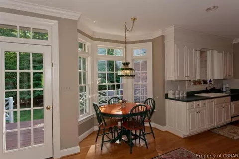 325 Yorkshire Dr, Williamsburg, VA 23185 photo 6
