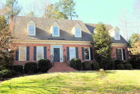 325 Yorkshire Dr, Williamsburg, VA 23185 photo 1