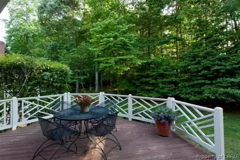 325 Yorkshire Dr, Williamsburg, VA 23185 photo 12