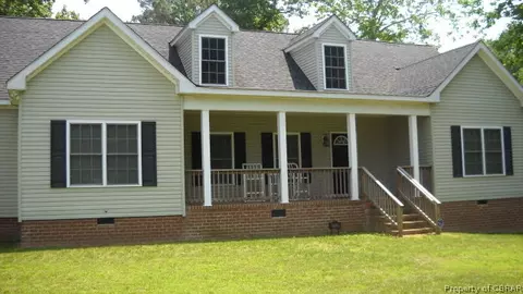 8132 Riverview Dr, Gloucester, VA 23061 photo 1