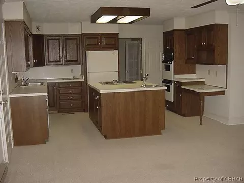 7084 Ware River Dr, Gloucester, VA 23061 photo 9