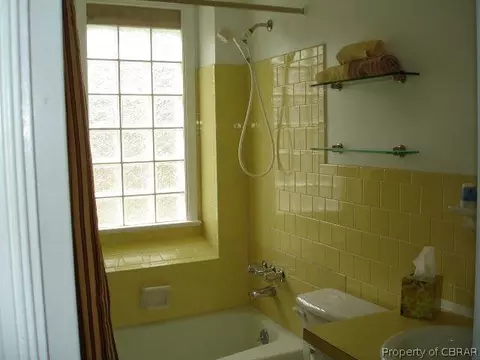 2056 River Rd, Hayes, VA 23072 photo 5