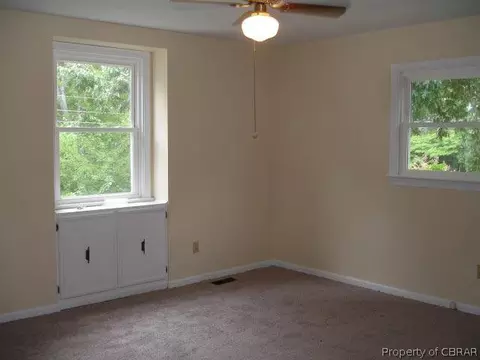 2056 River Rd, Hayes, VA 23072 photo 10