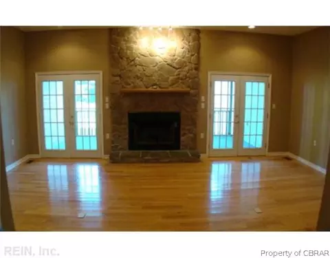 6773 Fields Landing Rd, Hayes, VA 23072 photo 3