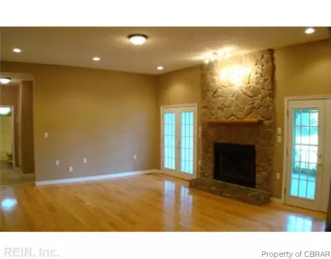 6773 Fields Landing Rd, Hayes, VA 23072 photo 2