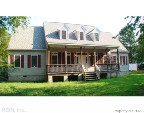 6773 Fields Landing Rd, Hayes, VA 23072 photo 1