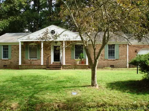 7861 Berkeley Dr, Gloucester Point, VA 23062 photo 13