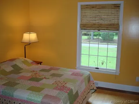 7861 Berkeley Dr, Gloucester Point, VA 23062 photo 8