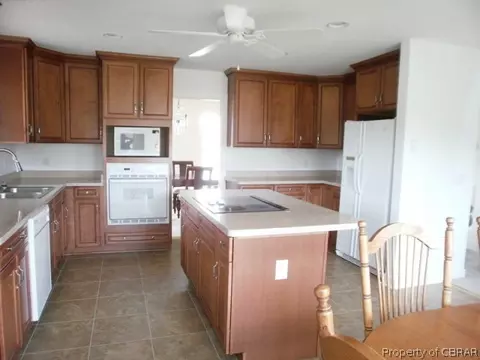 643 Sandy Point Rd, West Point, VA 23181 photo 8
