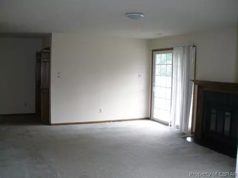 7881 Quail Ct, Gloucester, VA 23061 photo 3