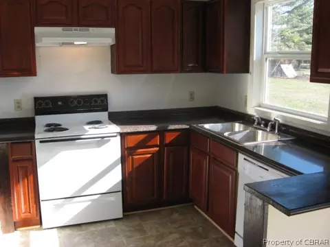 7853 Quail Ct, Gloucester, VA 23061 photo 10