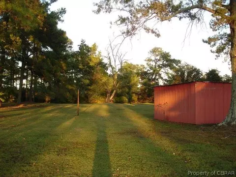 2829 Guinea Cir, Hayes, VA 23072 photo 5