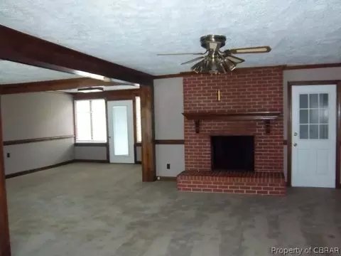 7635 Ashe St, Gloucester Point, VA 23062 photo 6