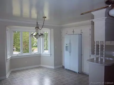 7635 Ashe St, Gloucester Point, VA 23062 photo 3