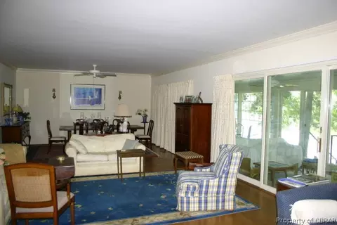 128 The Grn, Weems, VA 22576 photo 4