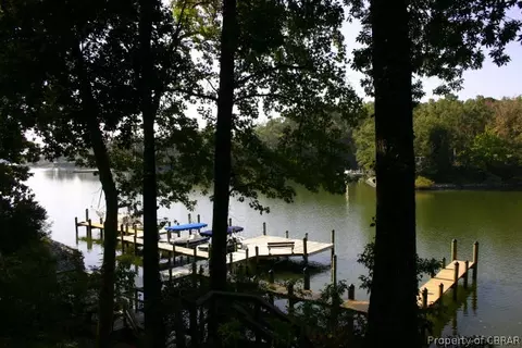128 The Grn, Weems, VA 22576 photo 3