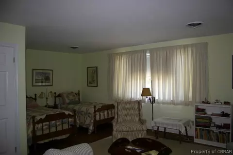 128 The Grn, Weems, VA 22576 photo 6
