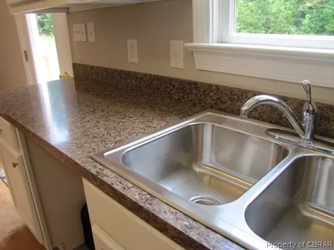 9108 Dutton Rd, Gloucester, VA 23061 photo 11