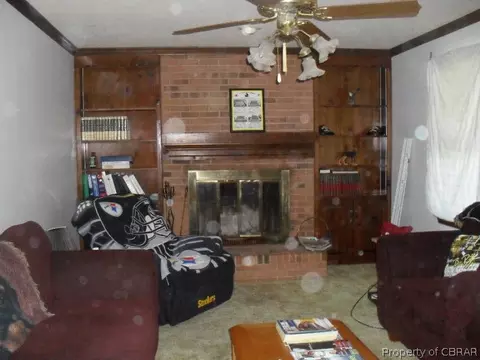 1784 Highland Dr, Gloucester Point, VA 23062 photo 5