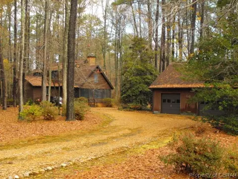 8225 Baileys Wharf Rd, Gloucester, VA 23061 photo 11