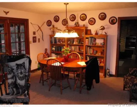 8225 Baileys Wharf Rd, Gloucester, VA 23061 photo 3