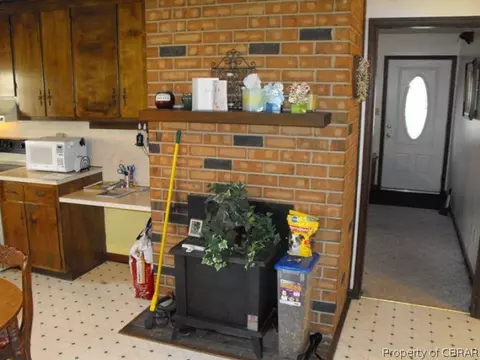 8096 Roaring Springs Rd, Gloucester, VA 23061 photo 5