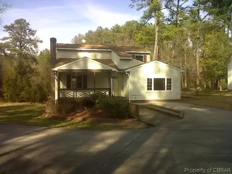 7735 Waters Edge Ln, Gloucester, VA 23061 photo 1