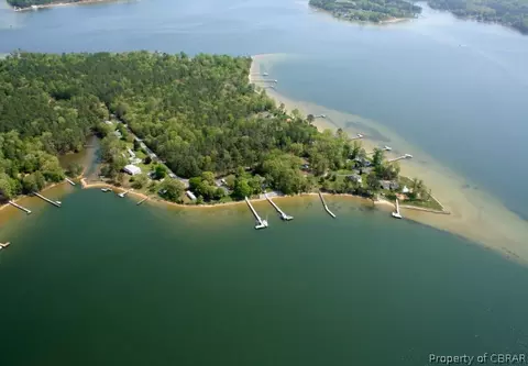 676 Yankee Point Rd, Lancaster, VA 22503 photo 1