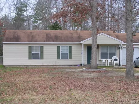 8158 Kitchener Dr, Gloucester, VA 23061 photo 5