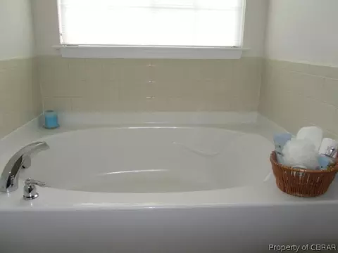 7281 Jeanne Dr, Gloucester, VA 23061 photo 14