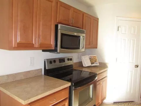 7281 Jeanne Dr, Gloucester, VA 23061 photo 2