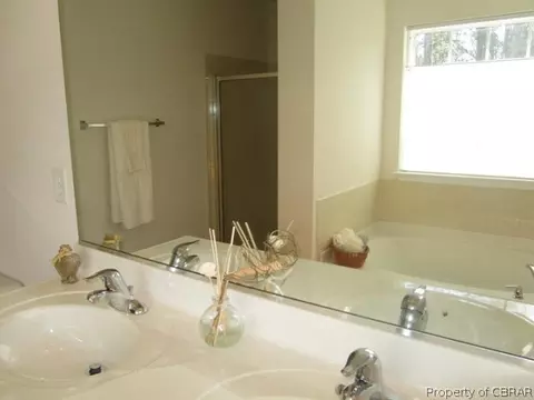 7281 Jeanne Dr, Gloucester, VA 23061 photo 12