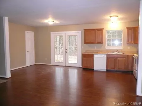 6584 Pine Haven Cir, Gloucester, VA 23061 photo 3