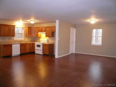 6584 Pine Haven Cir, Gloucester, VA 23061 photo 4