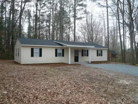 6584 Pine Haven Cir, Gloucester, VA 23061 photo 1