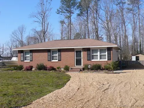 7090 Potter Ln, Gloucester, VA 23061 photo 1