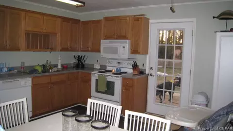 7090 Potter Ln, Gloucester, VA 23061 photo 3
