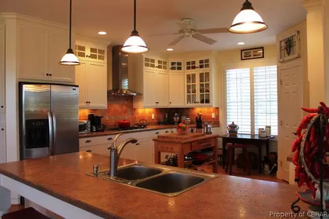 4105 Valley Front Ln, Gloucester, VA 23061 photo 6