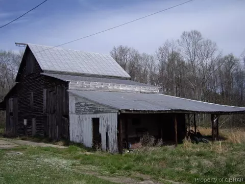2377 General Puller Hwy, Saluda, VA 23149 photo 9