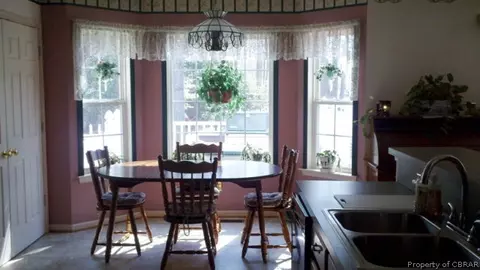8308 Hamilton Dr, Gloucester, VA 23061 photo 3