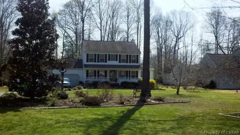 8308 Hamilton Dr, Gloucester, VA 23061 photo 1