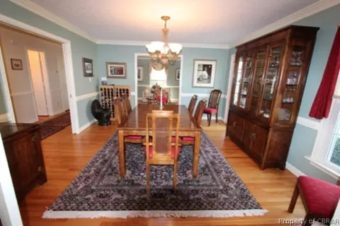 1671 Tyndall Point Rd, Gloucester Point, VA 23062 photo 5