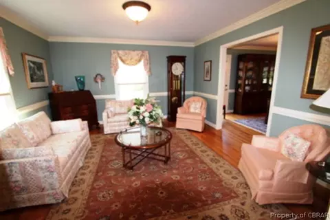 1671 Tyndall Point Rd, Gloucester Point, VA 23062 photo 8