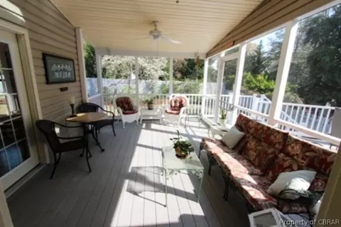 1671 Tyndall Point Rd, Gloucester Point, VA 23062 photo 13