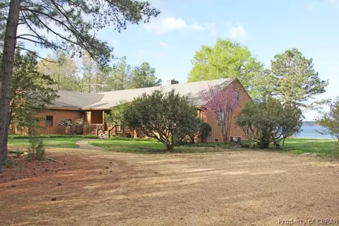 261 Amber Rd, Weems, VA 22576 photo 2