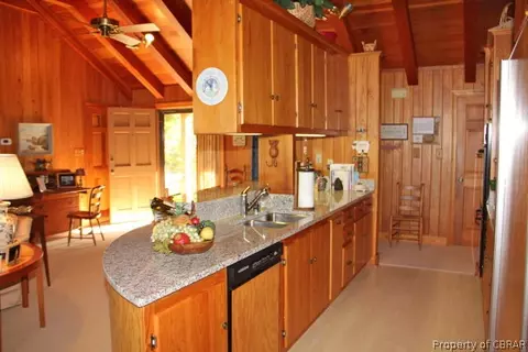261 Amber Rd, Weems, VA 22576 photo 8