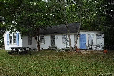 112 Tabernacle Ln, Weems, VA 22576 photo 2